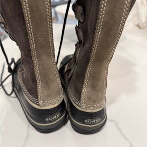 Sorel Joan of Arctic Tan and Black Lace-Up Boots